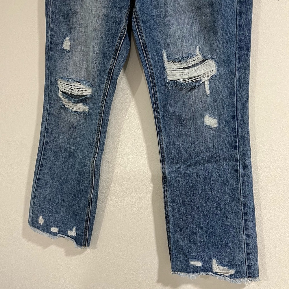 Pink Lily Distressed Blue Jeans size 26 relaxed fit casual wear with detail - Picture 3 of 9